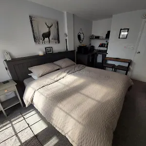  Bed & Breakfast Hadrians